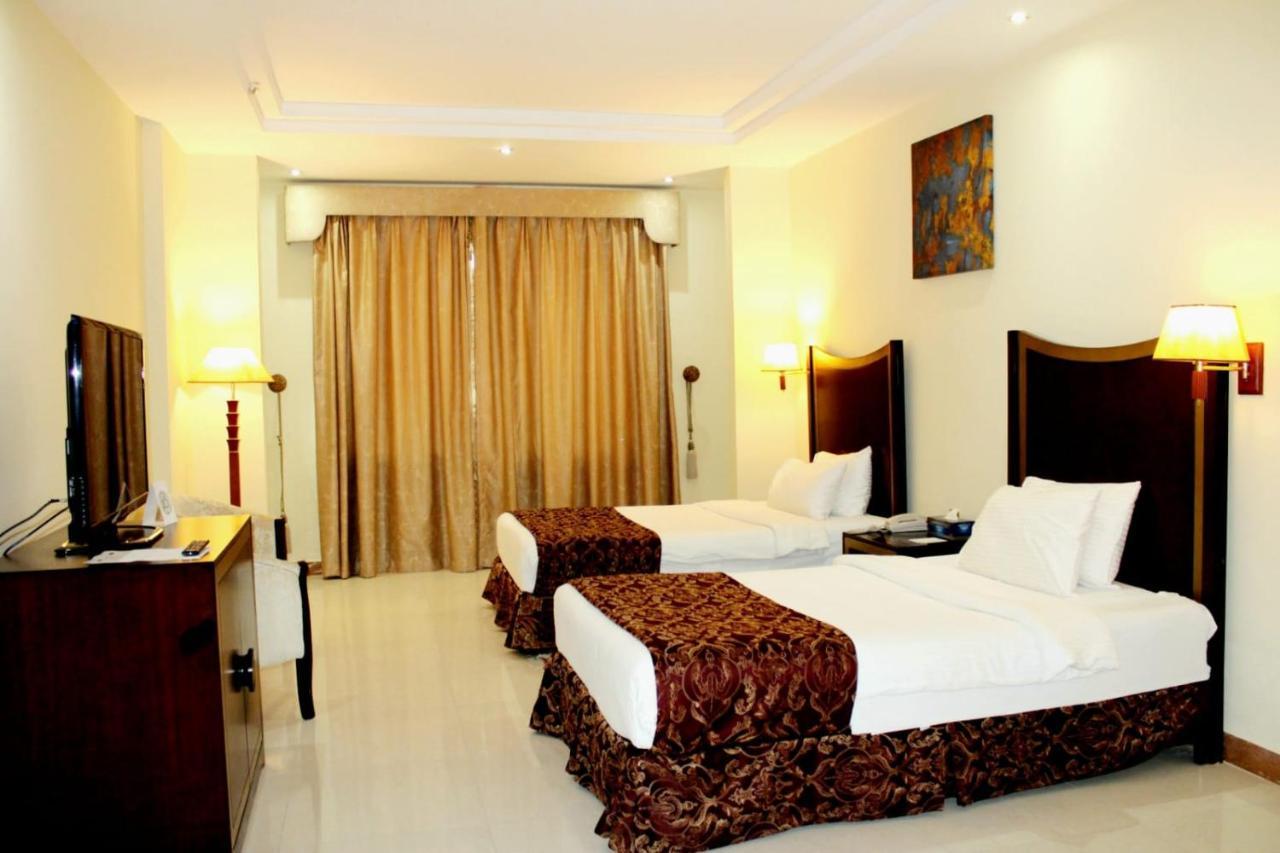 Tourist Hotel Doha Exterior foto